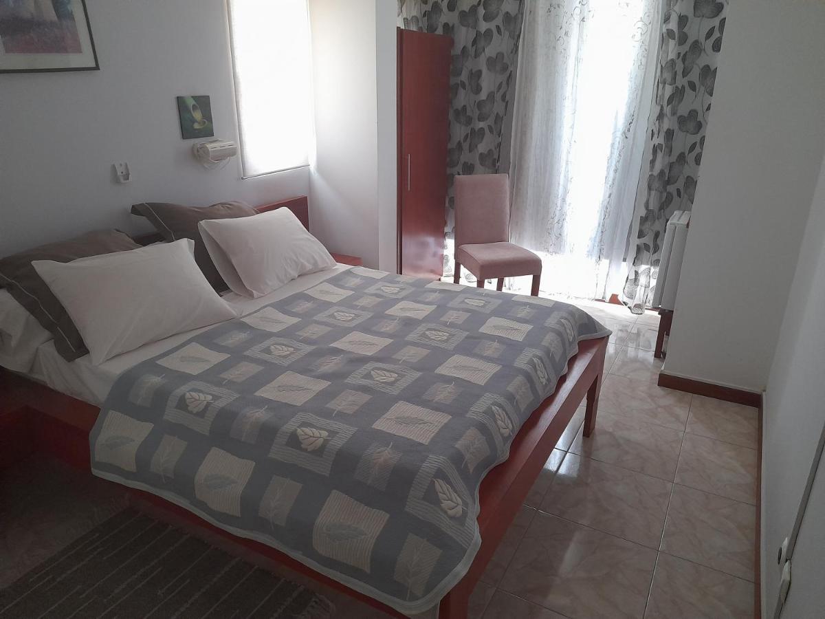 Bed and Breakfast Yria Residencial Porto Novo Pokoj fotografie