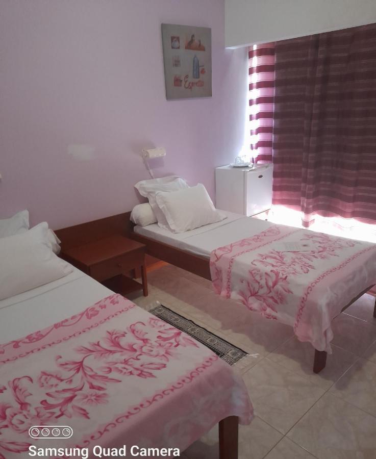 Bed and Breakfast Yria Residencial Porto Novo Pokoj fotografie