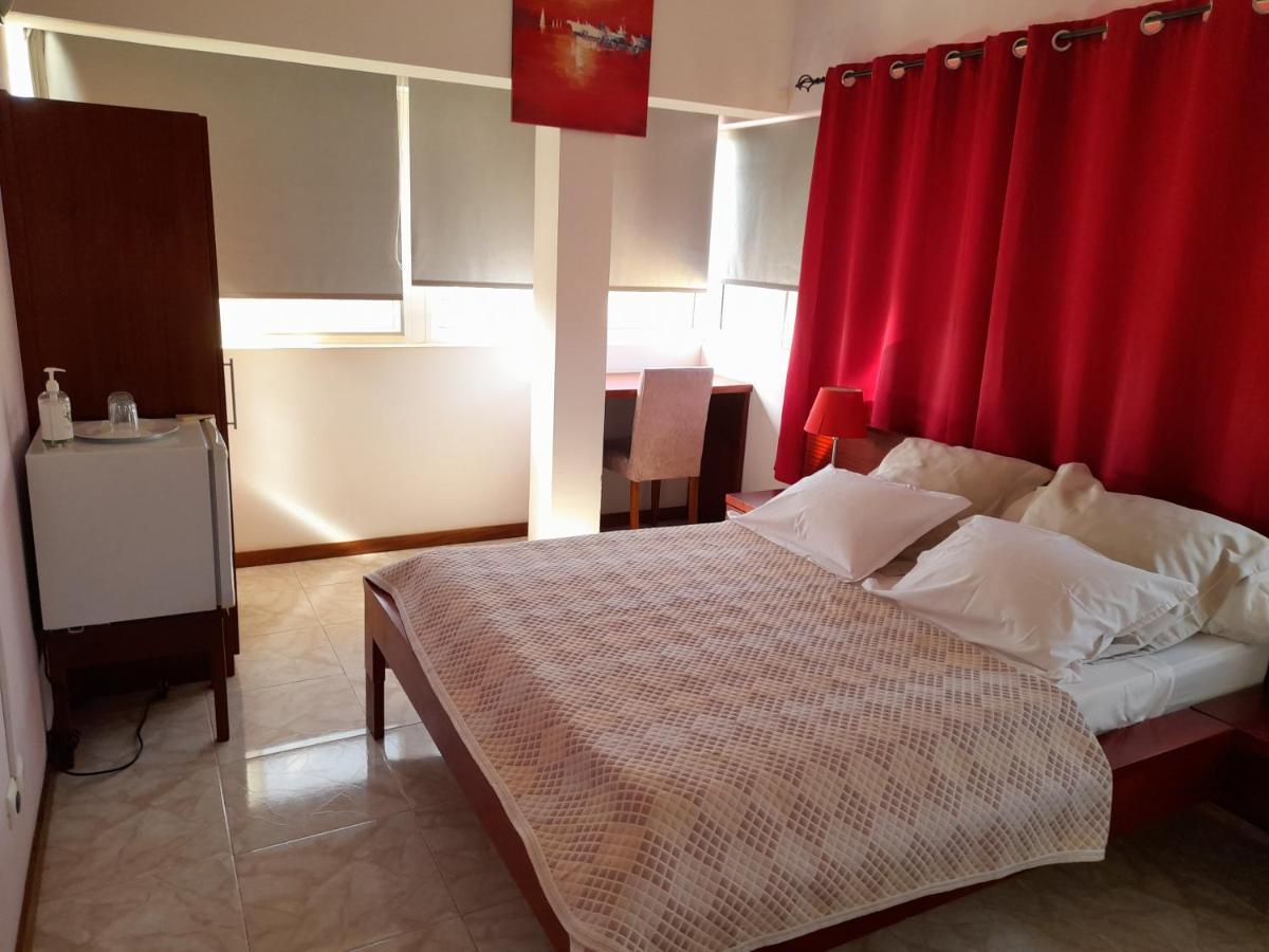 Bed and Breakfast Yria Residencial Porto Novo Exteriér fotografie