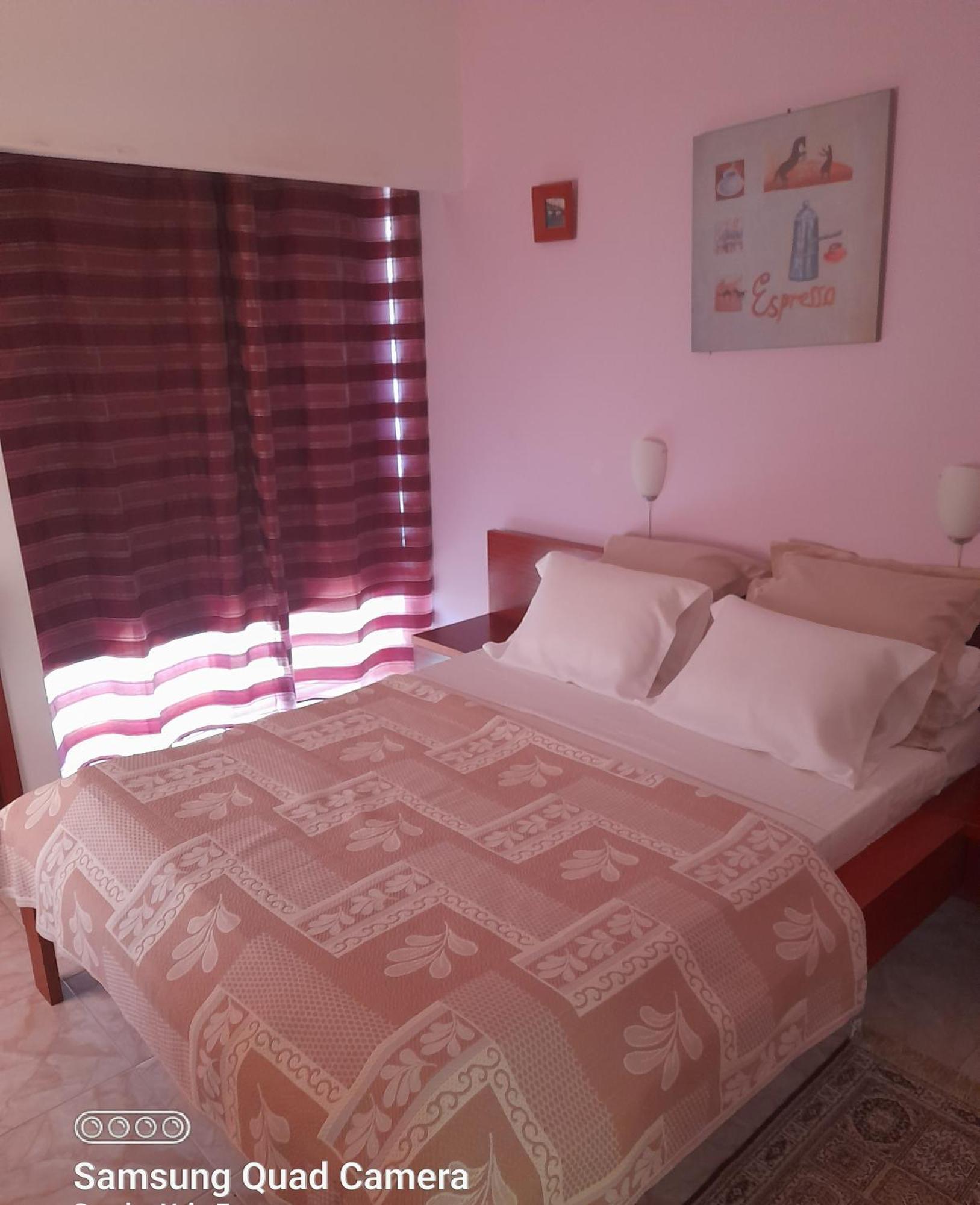 Bed and Breakfast Yria Residencial Porto Novo Pokoj fotografie