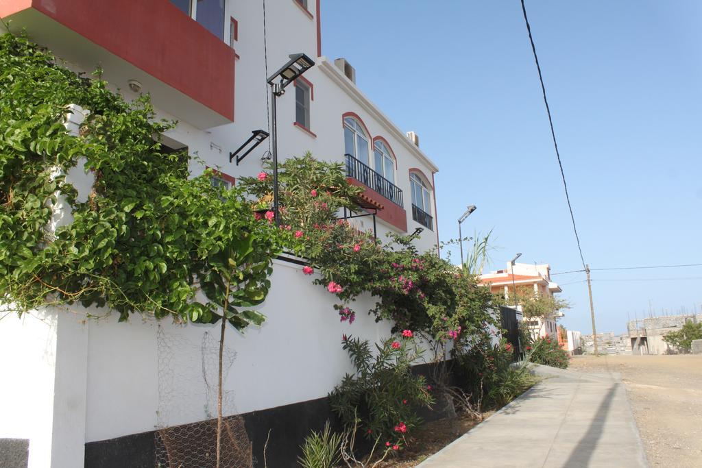 Bed and Breakfast Yria Residencial Porto Novo Exteriér fotografie