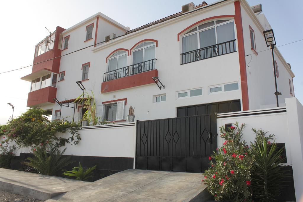 Bed and Breakfast Yria Residencial Porto Novo Exteriér fotografie